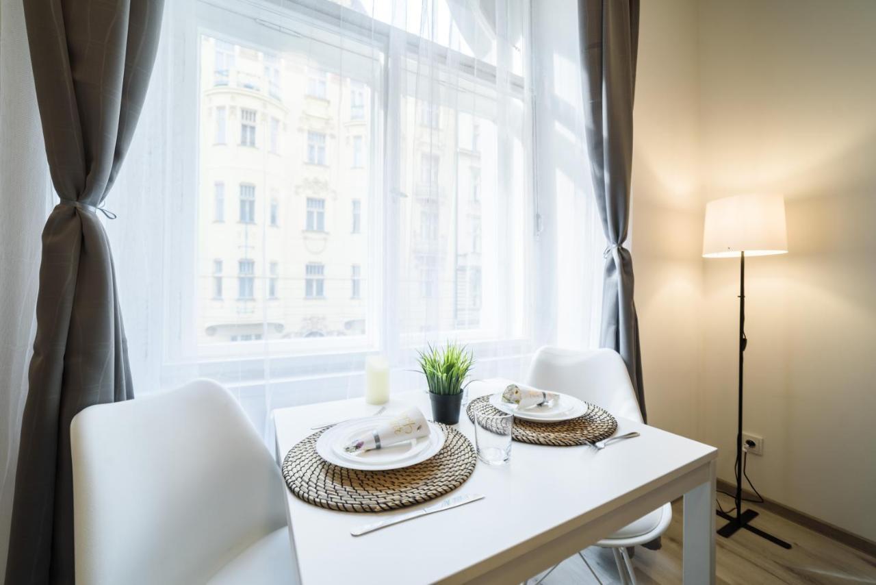 New Near Dancing House Apartament *